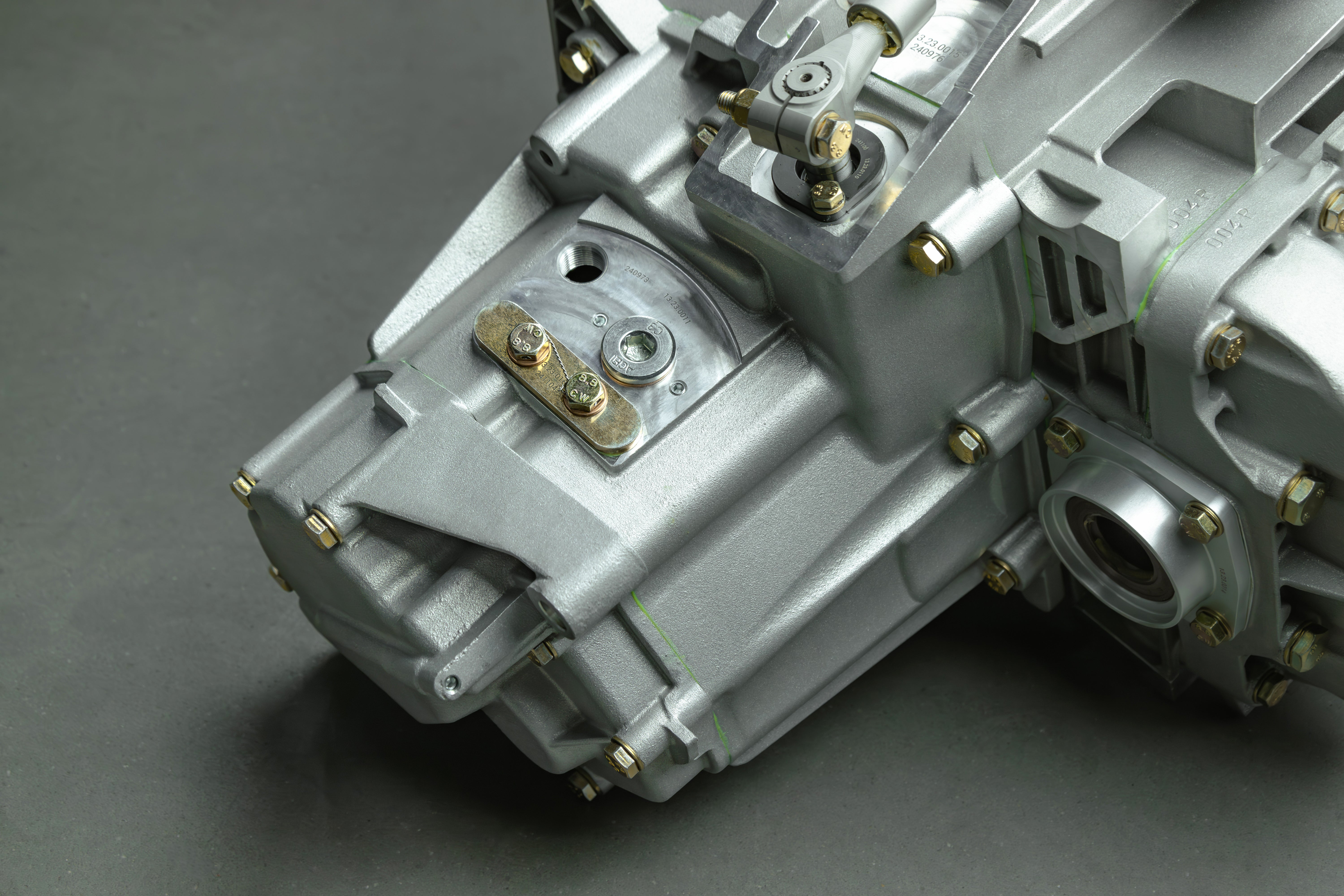 Dog-box Gearbox 5-speed