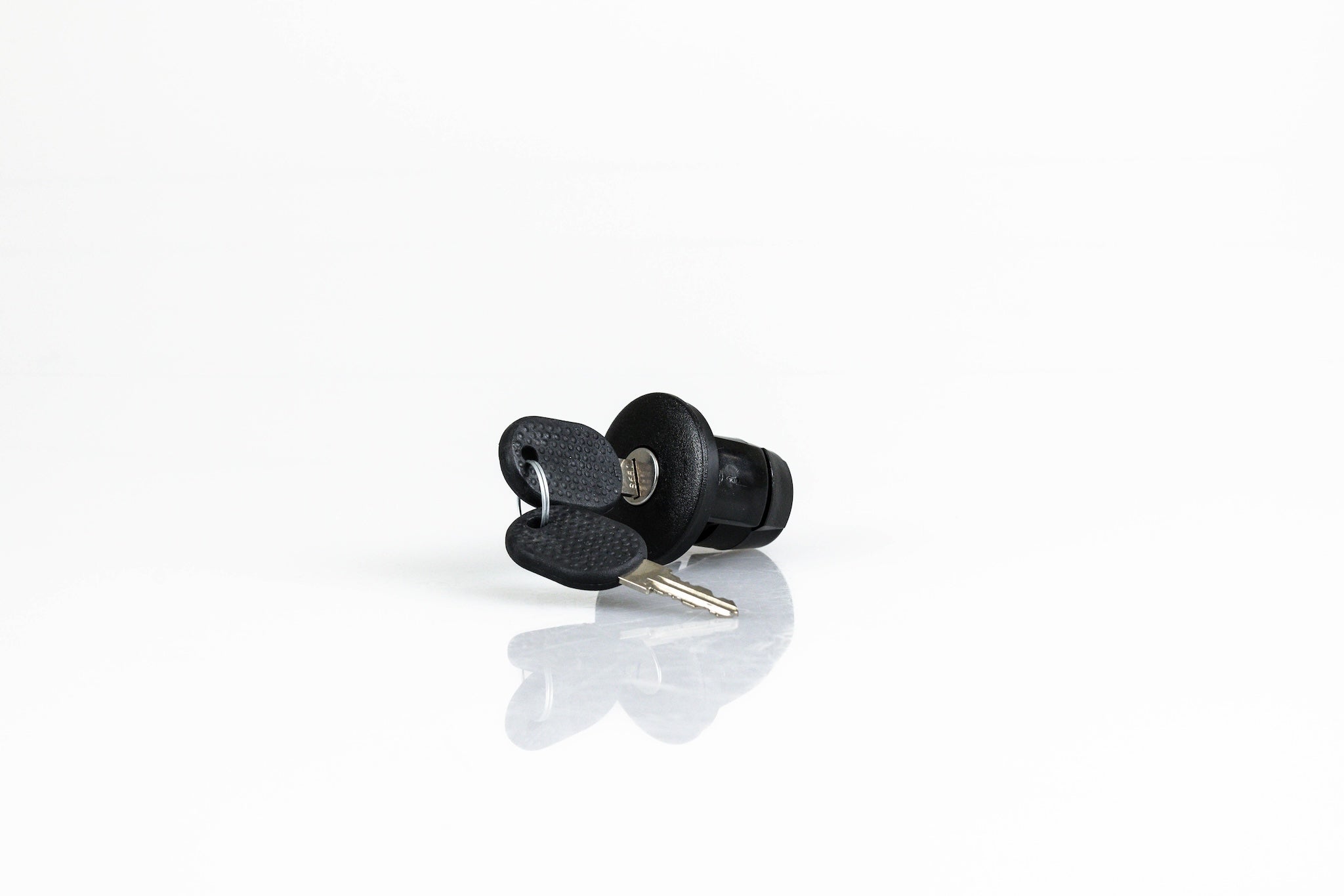 Fuel cap lock - Evo