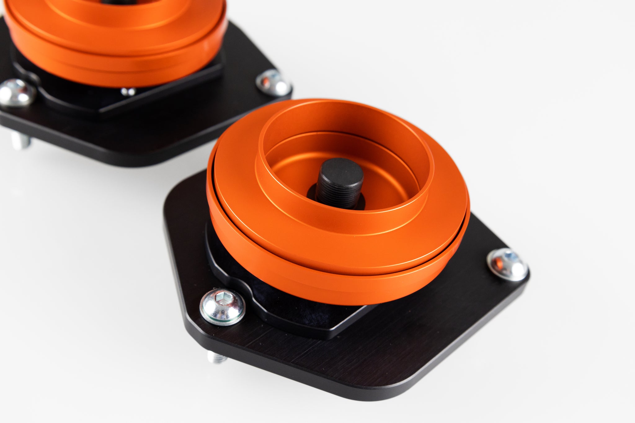 Top Mounts set front